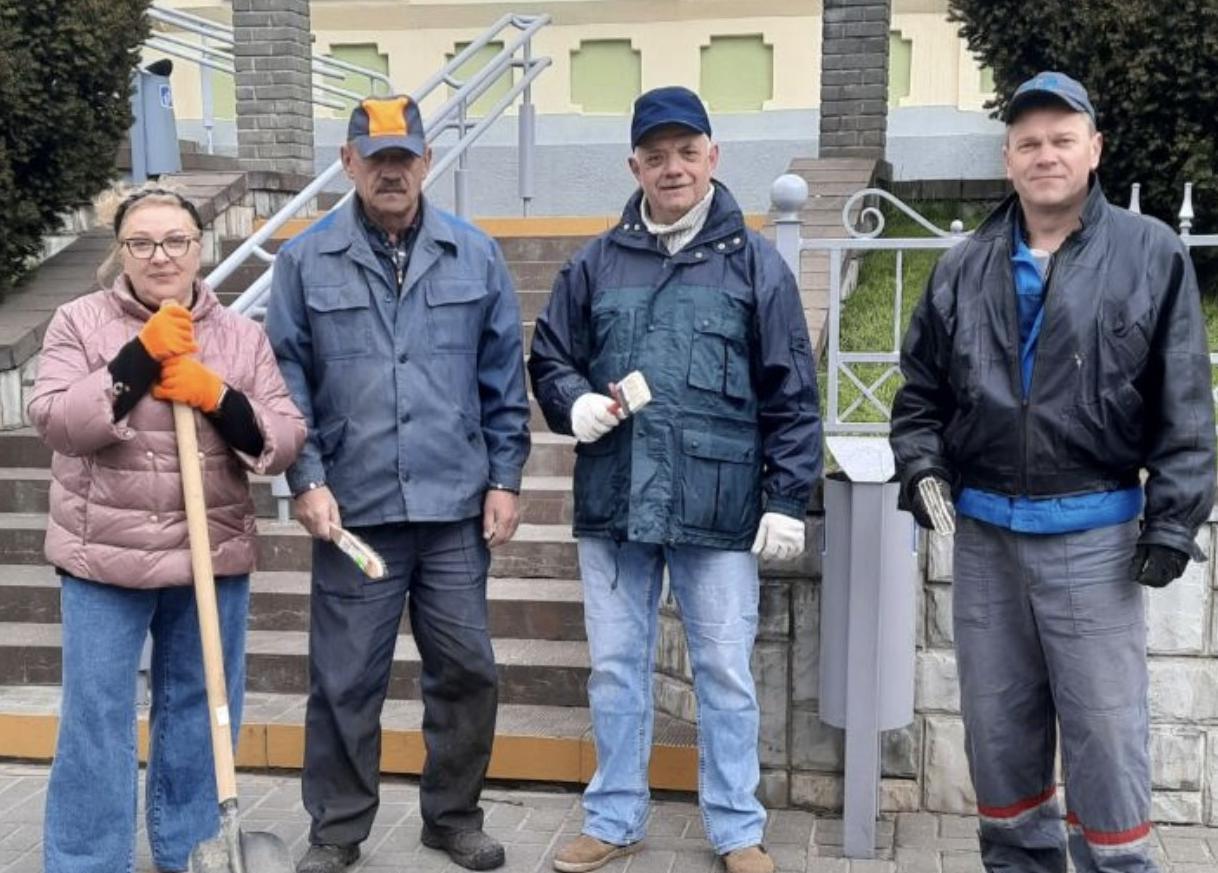 5 апреля работники инспекции МНС по Слонимскому району приняли участие в районном субботнике