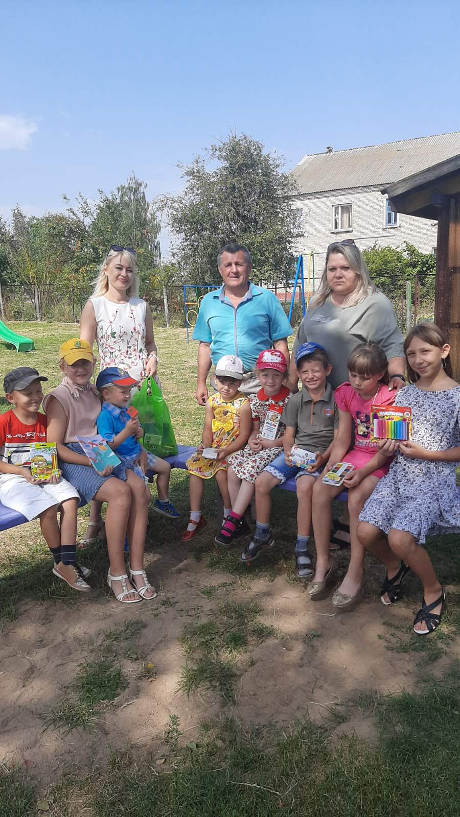 Слуцк провел акцию «Соберем портфель вместе»