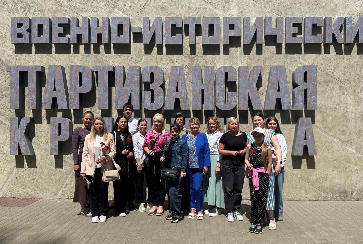 Сотрудники ИМНС по Гомельскому району посетили мемориальный комплекс «Партизанская криничка» ко Дню всенародной памяти