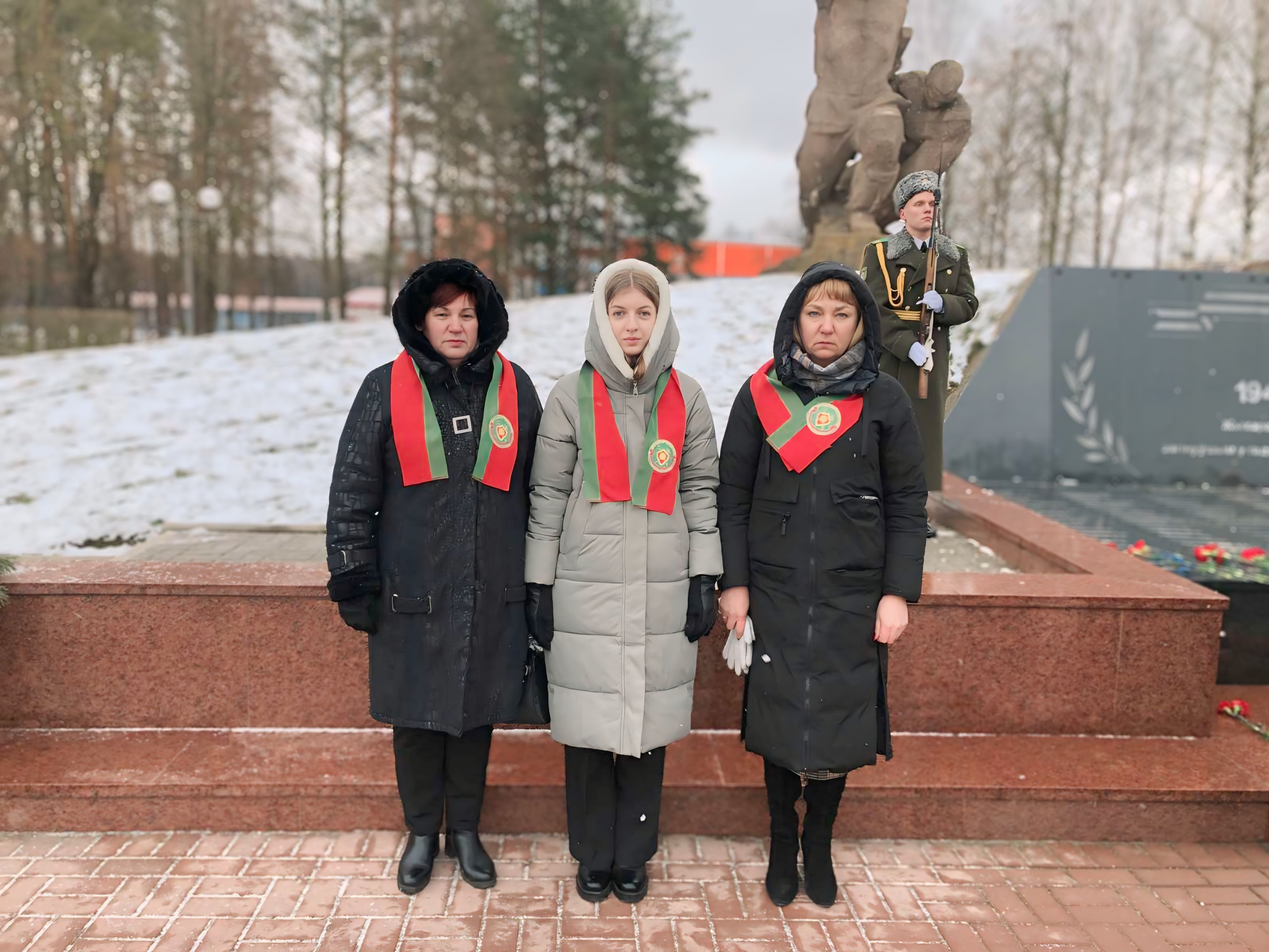 Эстафету, приуроченную к 80-й годовщине Победы в Великой Отечественной войне, принял Островецкий район