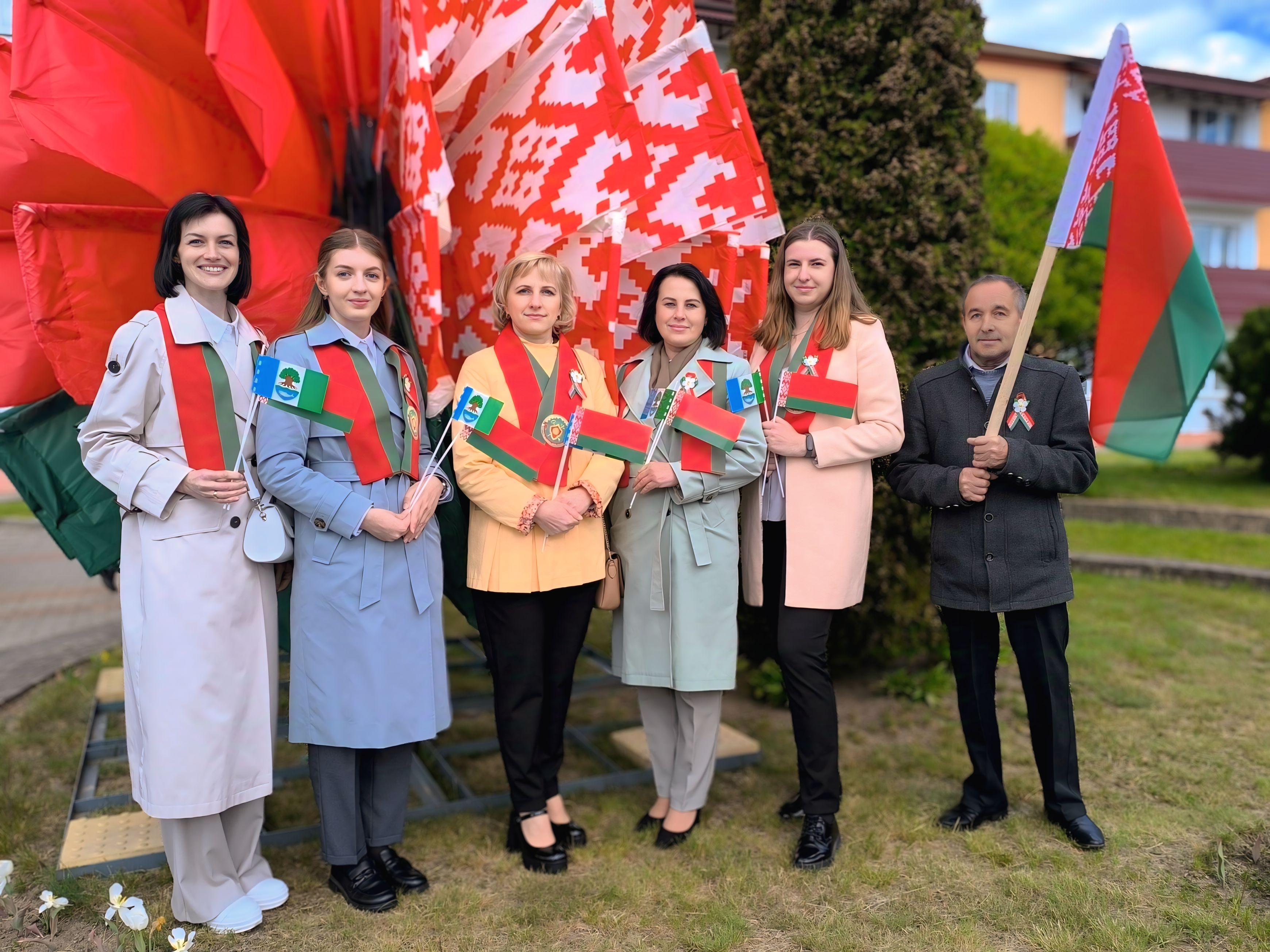 Сотрудники ИМНС по Островецкому району приняли участие в мероприятиях, посвященных Дню Победы