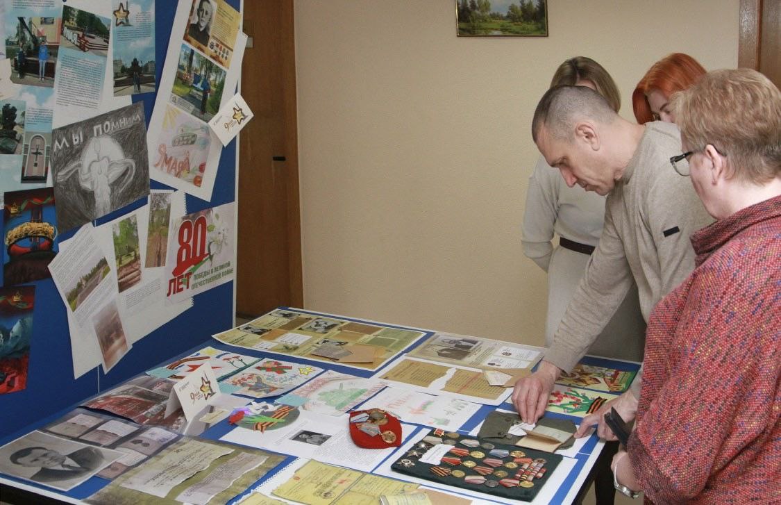 В РУП «Информационно-издательский центр по налогам и сборам» организована выставка «Память в сердцах: сохраним историю вместе»