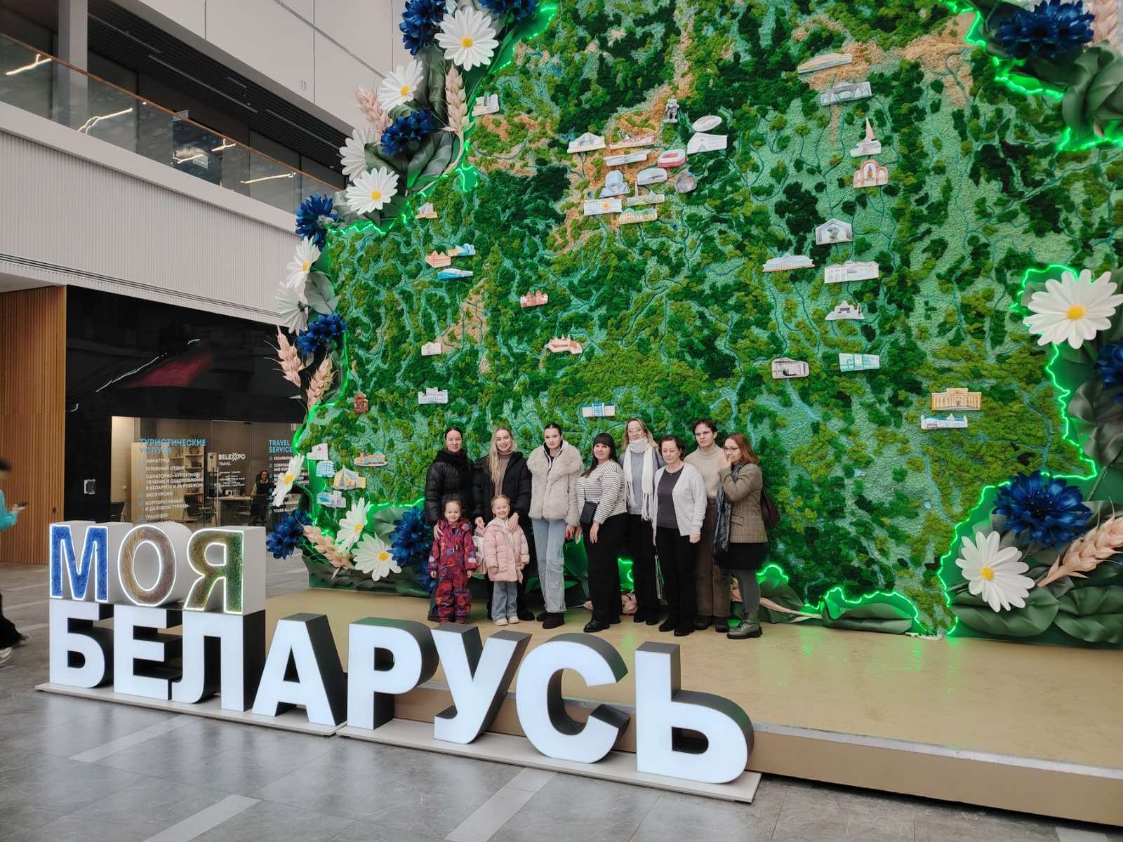 Сотрудники ИМНС по Смолевичскому району посетили выставку «Моя Беларусь»