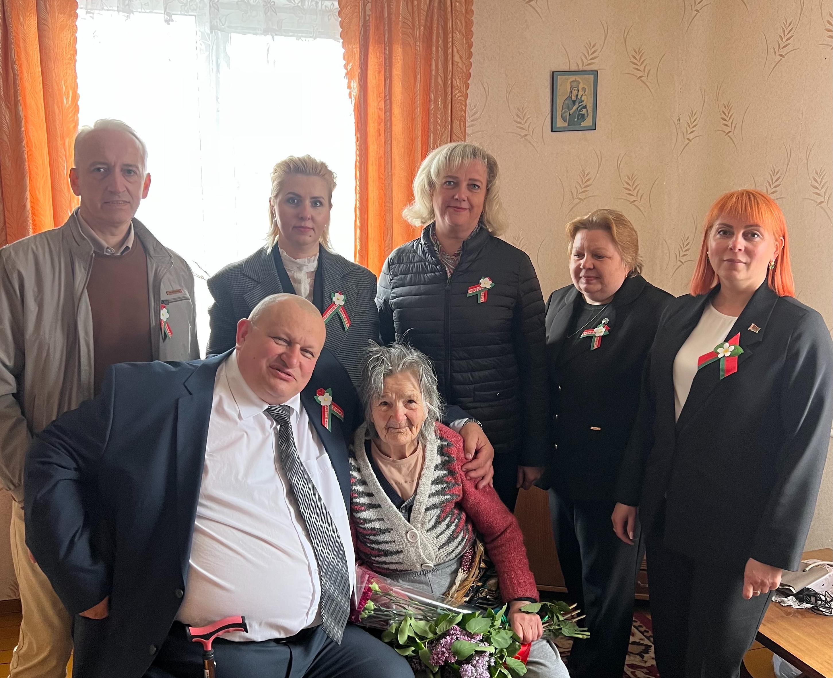 Сотрудники инспекции МНС по Слонимскому району приняли участие в акции «Дети Победы – Герои Современности» 