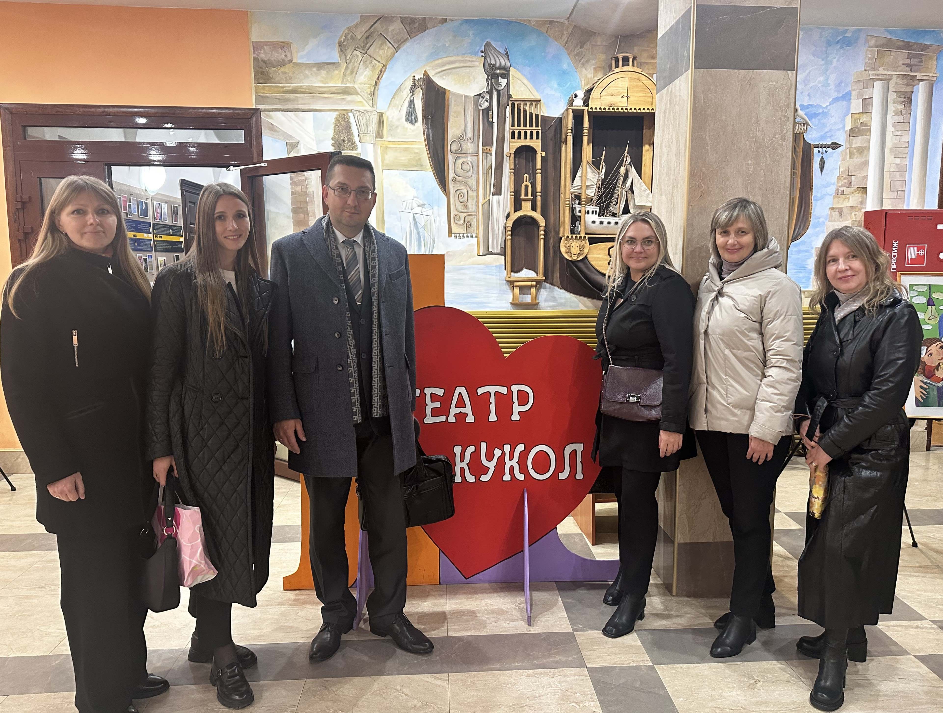 «Дзiвосныя авантуры» на День матери