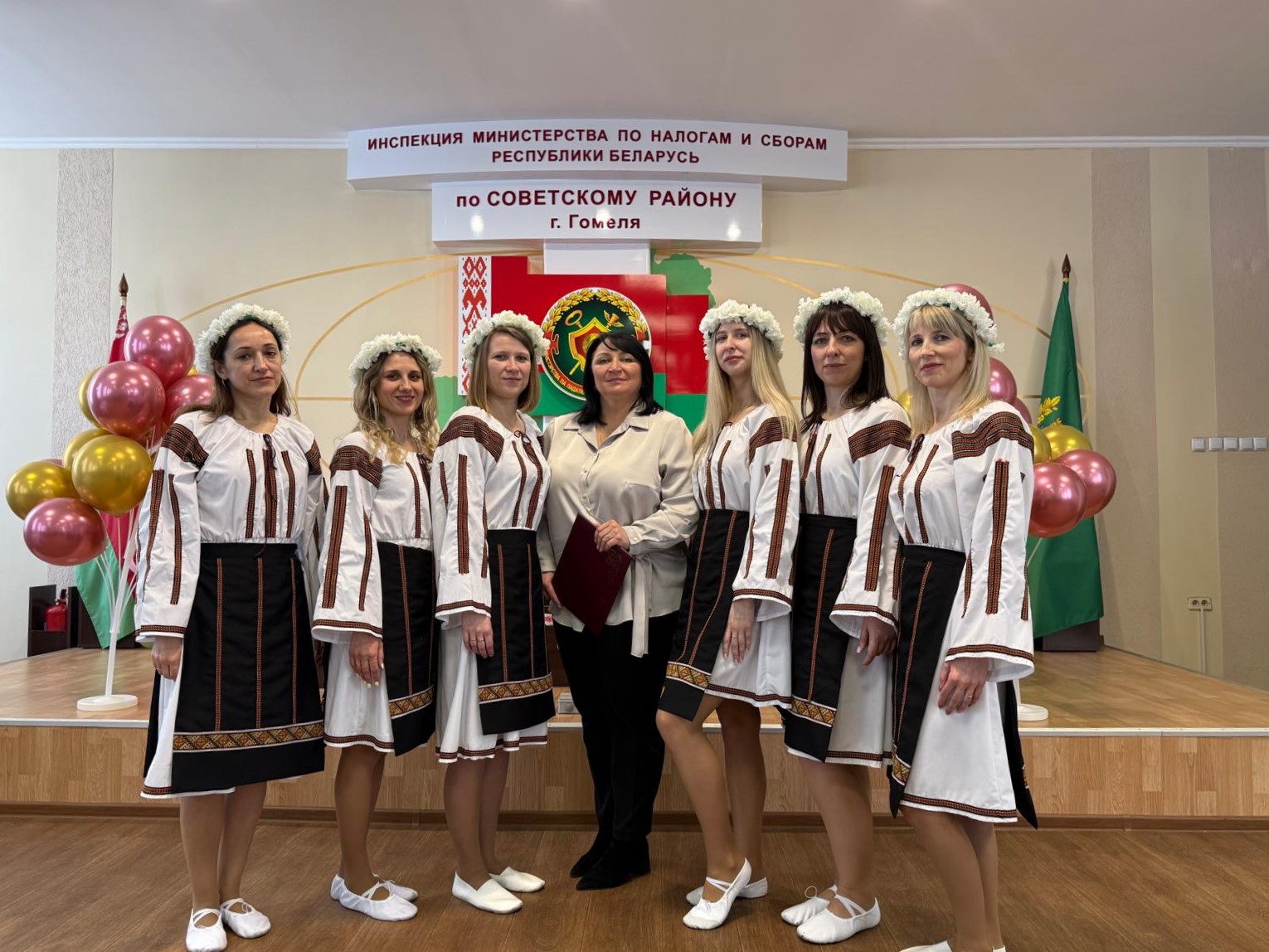 В инспекции МНС по Советскому району г. Гомеля поздравили женщин с 8 Марта