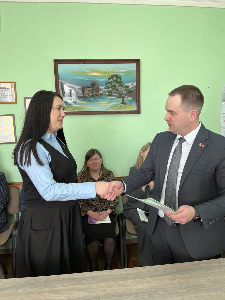 вручение свидетельств.jpg