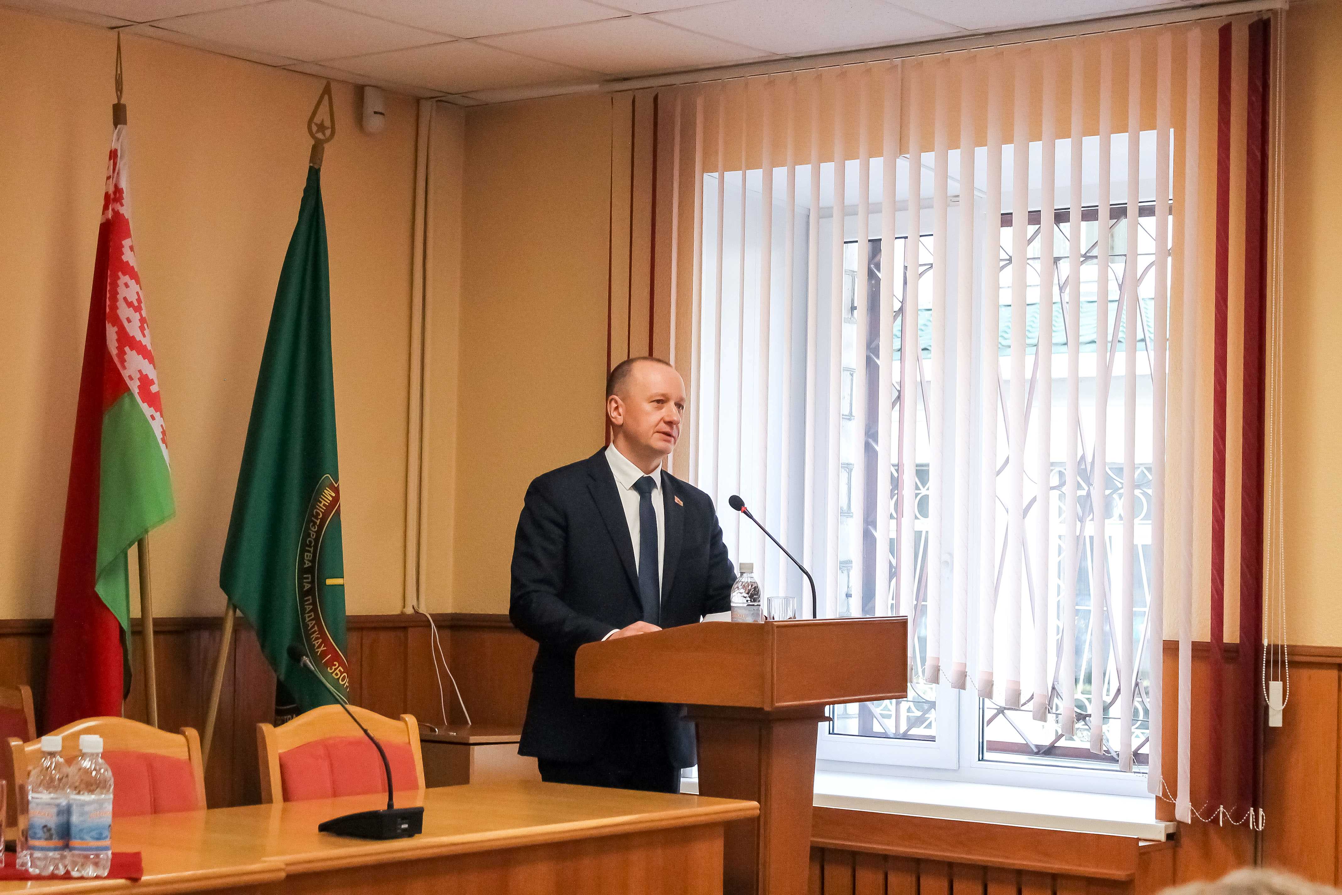 Министр по налогам и сборам Дмитрий Кийко провёл Единый день информирования в Бобруйске