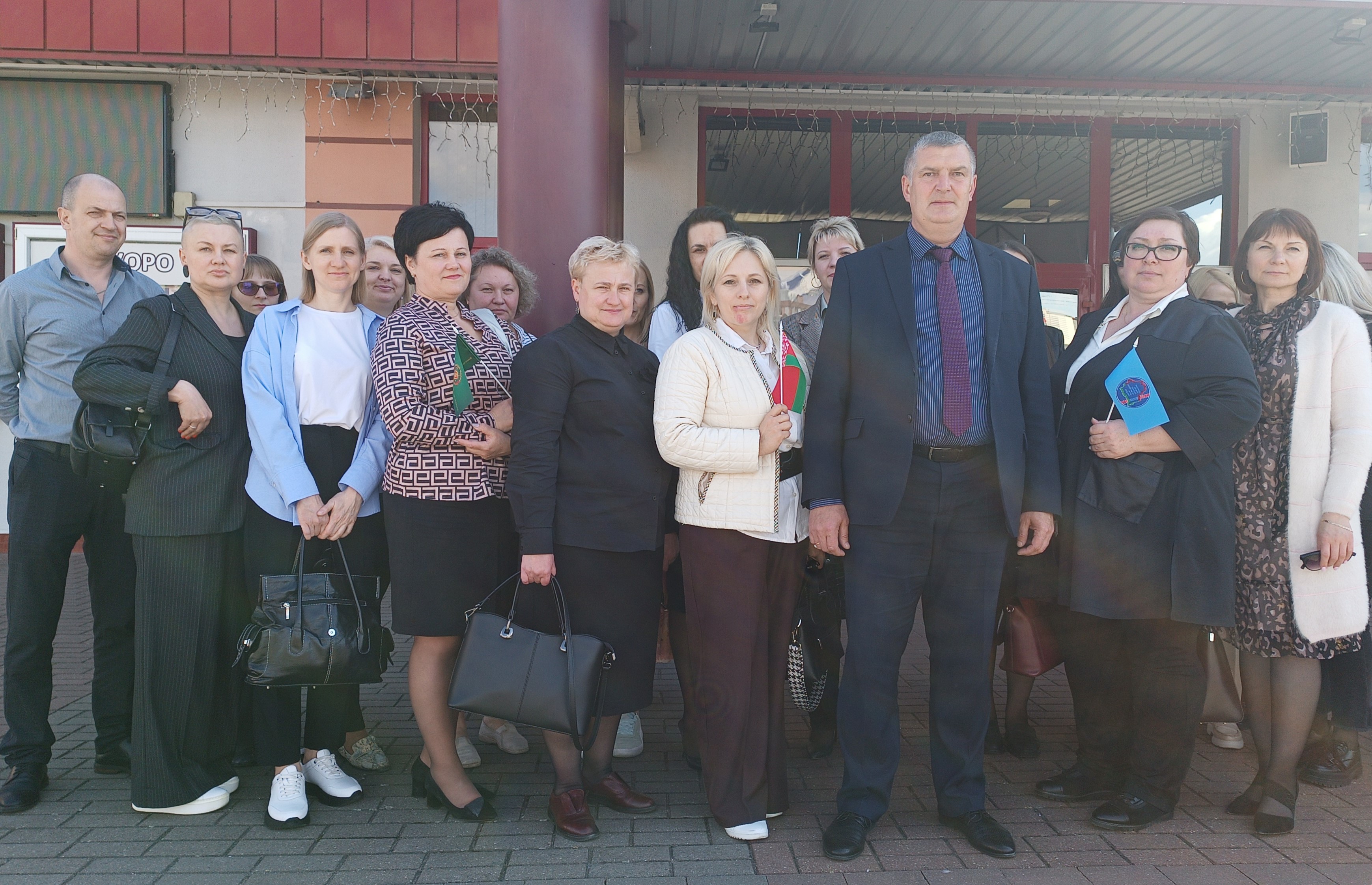 Для работников инспекции МНС по Лидскому району был организован просмотр фильмов «Сожженные деревни» и «Лагеря смерти»