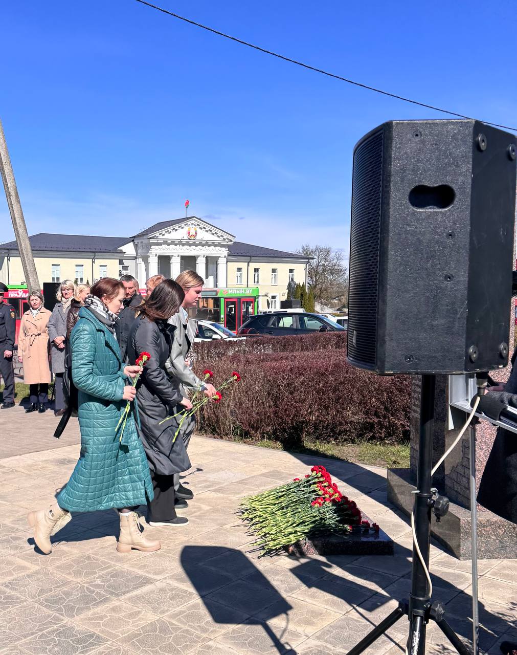 Сотрудники ИМНС по Смолевичскому району почтили память узников фашистских лагерей