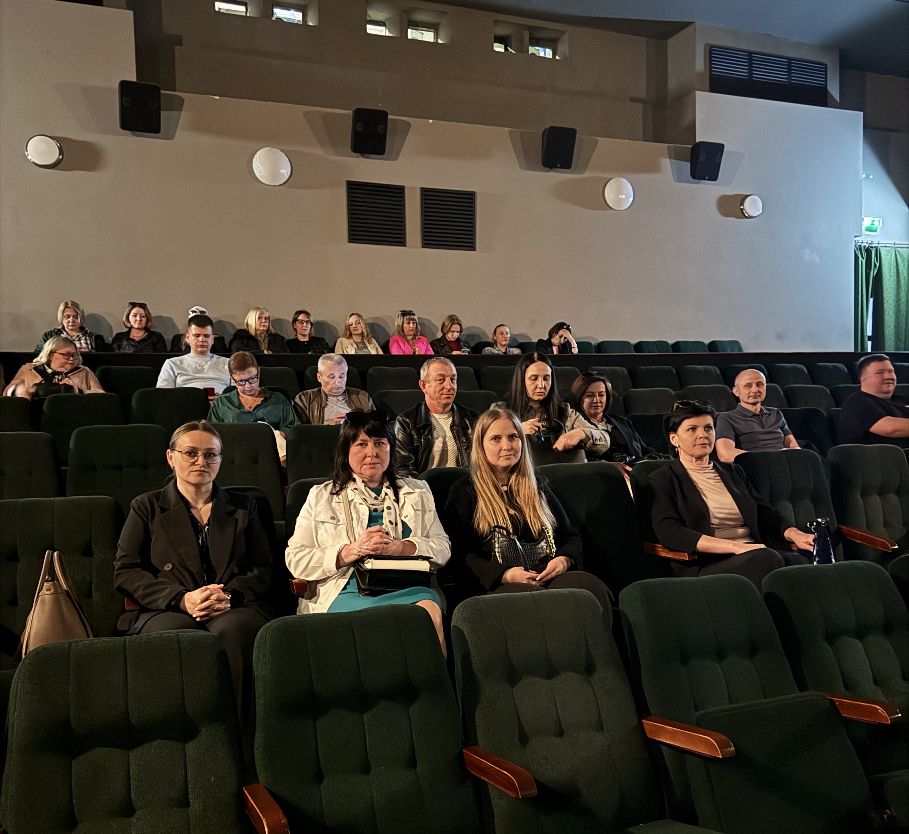 Показ фильмов «Сожженные деревни» и «Лагеря смерти»