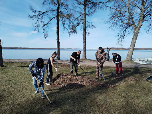 Работники ИМНС по Лепельскому району приняли участия в районном субботнике