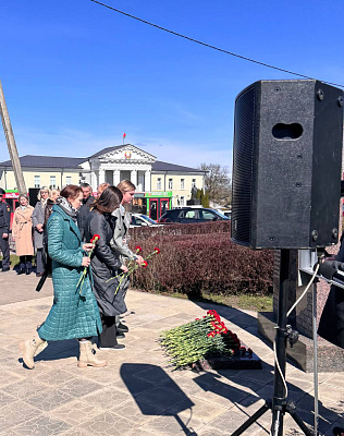 Сотрудники ИМНС по Смолевичскому району почтили память узников фашистских лагерей